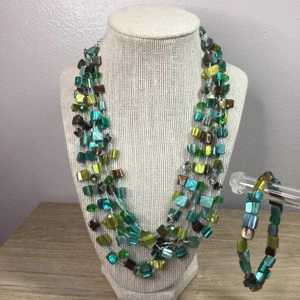 Mother of Pearl Necklace Set